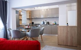 Premier Luxury Ultracentral